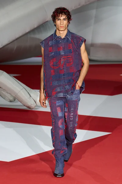 Look 63